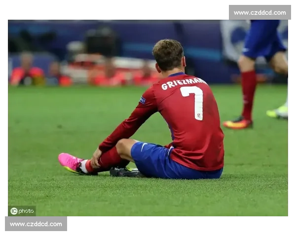 格列兹曼评足坛 TOP5：齐达内居首，C 罗落榜引热议